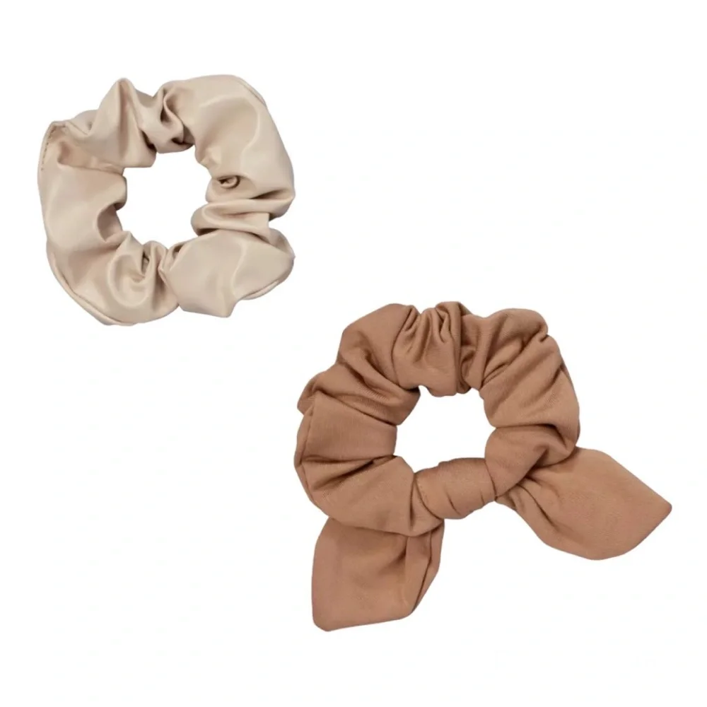 Calia set includes